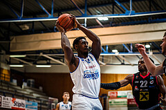 Basketball, bet-at-home Basketball Superliga 2021/22, Grunddurchgang Runde 9, Oberwart Gunners, Flyers Wels, Emondre Rickman (14)