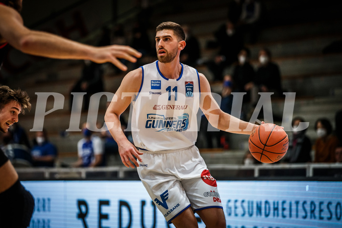 Basketball, bet-at-home Basketball Superliga 2021/22, Grunddurchgang Runde 9, Oberwart Gunners, Flyers Wels, Ioannis Chatzinikolas (11)