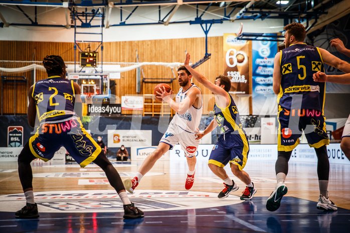 Basketball, bet-at-home Basketball Superliga 2021/22, Grunddurchgang Runde 12, Oberwart Gunners, UBSC Graz, Ioannis Chatzinikolas (11)