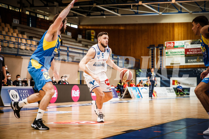 Basketball, bet-at-home Basketball Superliga 2020/21, Viertelfinale Spiel 3, Oberwart Gunners, SKN St. Pölten, Ignas Fiodorovas (5)