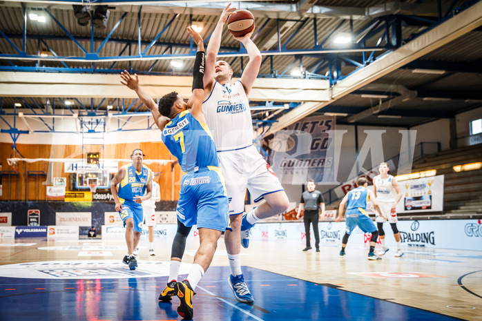 Basketball, bet-at-home Basketball Superliga 2020/21, Viertelfinale Spiel 3, Oberwart Gunners, SKN St. Pölten, Sebastian Käferle (7)