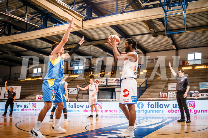 Basketball, bet-at-home Basketball Superliga 2020/21, Viertelfinale Spiel 3, Oberwart Gunners, SKN St. Pölten, Quincy Diggs (13)