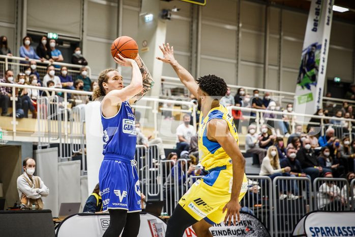 Basketball, bet-at-home Basketball Superliga 2021/22, Grunddurchgang 15.Runde, SKN St. Pölten Basketball, Oberwart Gunners, Travis Atson (4)