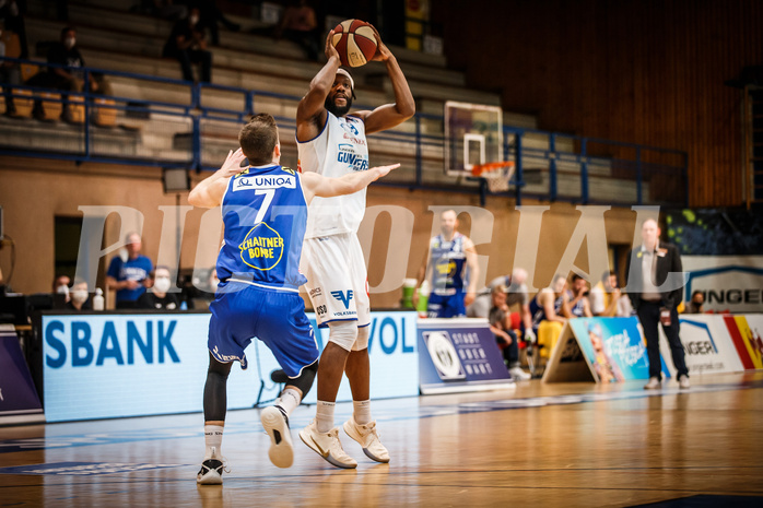 Basketball, bet-at-home Basketball Superliga 2020/21, Halbfinale Spiel 4, Oberwart Gunners, Gmunden Swans, Quincy Diggs (13)