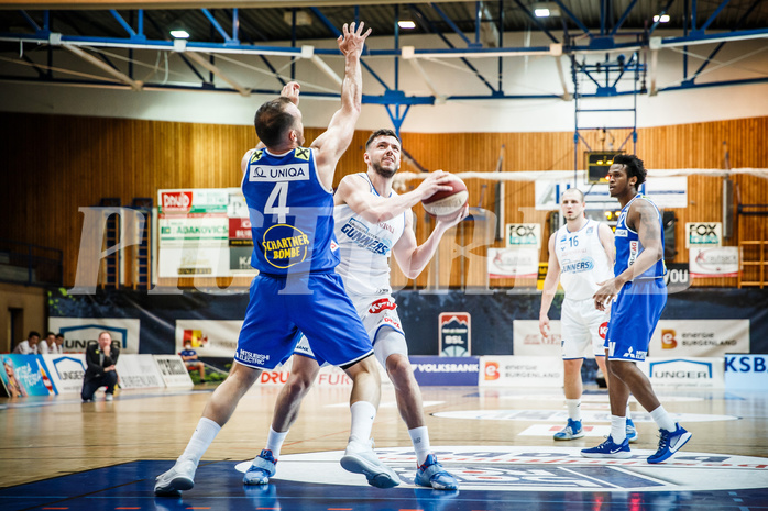Basketball, bet-at-home Basketball Superliga 2020/21, Halbfinale Spiel 4, Oberwart Gunners, Gmunden Swans, Ignas Fiodorovas (5)