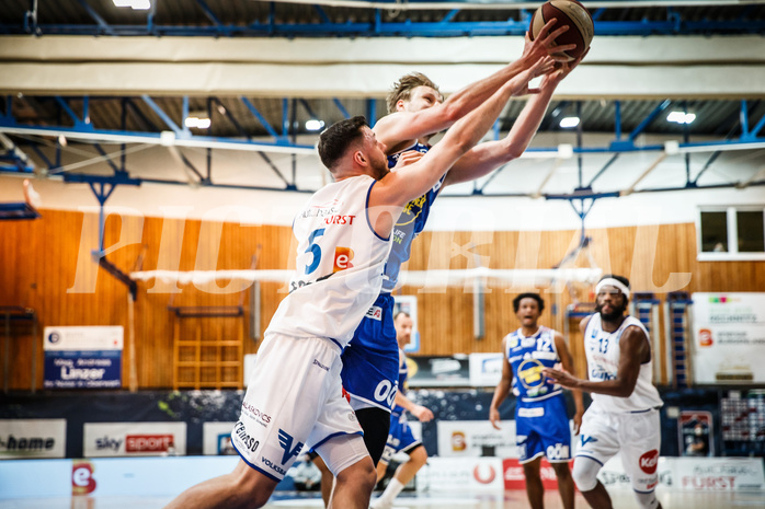 Basketball, bet-at-home Basketball Superliga 2020/21, Halbfinale Spiel 4, Oberwart Gunners, Gmunden Swans, Daniel Dolenc (15)