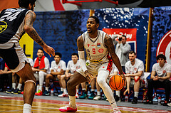 Basketball, win2day Basketball Superliga 2023/24, 4.Plazierungsrunde, Traiskirchen Lions, Gmunden Swans, Davon Clare (5)