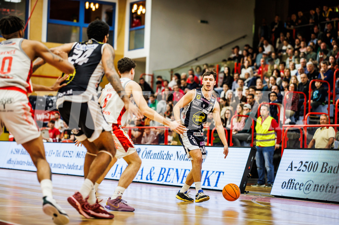 Basketball, win2day Basketball Superliga 2023/24, 4.Plazierungsrunde, Traiskirchen Lions, Gmunden Swans, Vuk Zivanovic (4)