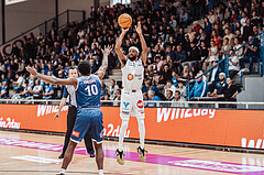 Basketball, Basketball Superliga 2023/24 , Qualifikationsrunde 4, Oberwart Gunners, BBC Nord Dragonz, Austen Awosika (10), Derrek Brooks (11)
