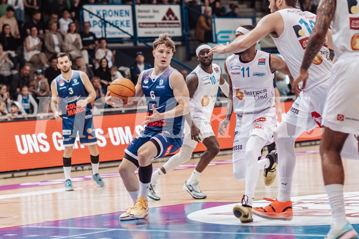 Basketball, Basketball Superliga 2023/24 , Qualifikationsrunde 4, Oberwart Gunners, BBC Nord Dragonz, Valentin Pasterk (6), Munis Tutu (10), Derrek Brooks (11)