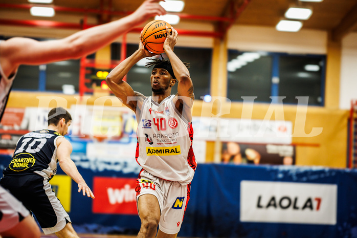 Basketball, win2day Basketball Superliga 2023/24, 4.Plazierungsrunde, Traiskirchen Lions, Gmunden Swans, Jaquan Lawrence (40)
