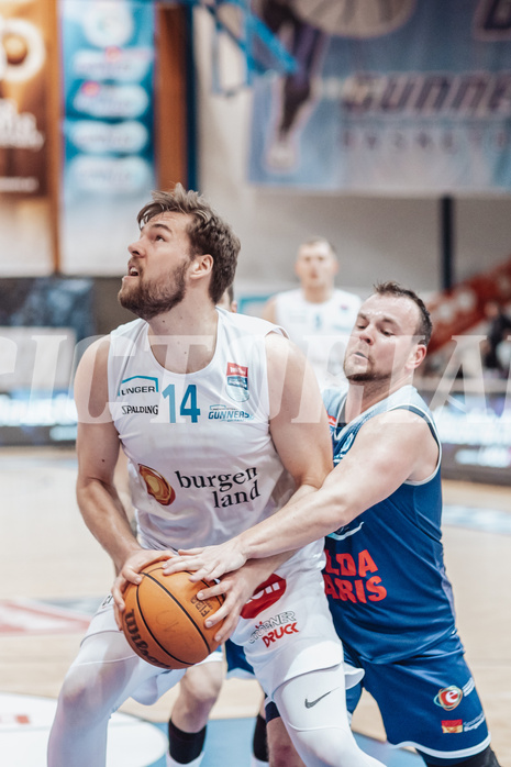 Basketball, Basketball Superliga 2023/24 , Qualifikationsrunde 4, Oberwart Gunners, BBC Nord Dragonz, Daniel Koeppel (14), Petar Cosic (3)