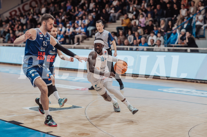 Basketball, Basketball Superliga 2023/24 , Qualifikationsrunde 4, Oberwart Gunners, BBC Nord Dragonz, Tino Sebalj (13), Munis Tutu (10)