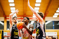 Basketball, win2day Basketball Superliga 2023/24, 4.Plazierungsrunde, Traiskirchen Lions, Gmunden Swans, Davon Clare (5)