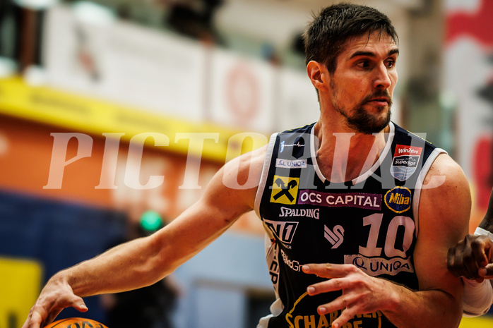 Basketball, win2day Basketball Superliga 2023/24, 4.Plazierungsrunde, Traiskirchen Lions, Gmunden Swans, Toni Blazan (10)