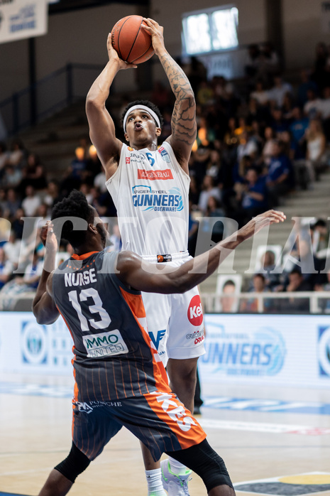 Basketball, Basketball Superliga 2022/23, Viertelfinale Spiel 1, Oberwart Gunners, Klosterneuburg Dukes, Joshua Nurse (13), Rob Howard (5)