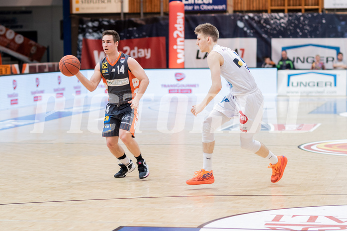 Basketball, Basketball Superliga 2022/23, Viertelfinale Spiel 1, Oberwart Gunners, Klosterneuburg Dukes, Valentin Bauer (14), Florian Koeppel (8)