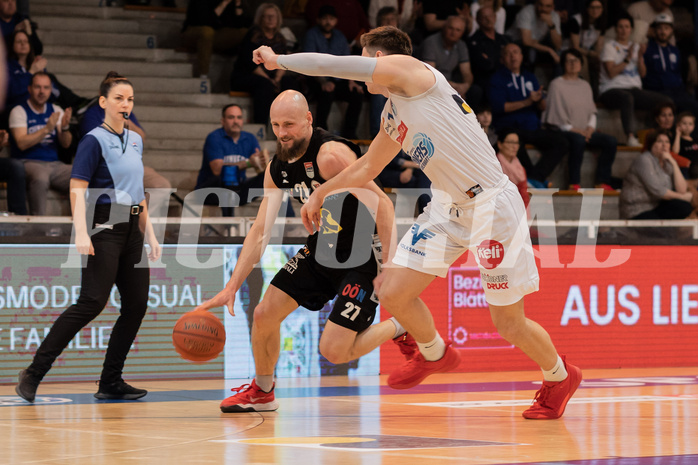 Basketball, Basketball Superliga 2022/23, Platzierungsrunde 5, Oberwart Gunners, Flyers Wels, Christian von Fintel (27), Brock Gardner (10)