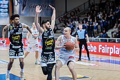 Basketball, Basketball Superliga 2022/23, 1. Platzierungsrunde, Oberwart Gunners, Gmunden Swans, Urald King (20), Daniel Friedrich (6), Sebastian K