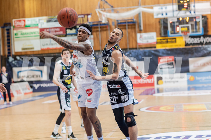 Basketball, Basketball Superliga 2022/23, 1. Platzierungsrunde, Oberwart Gunners, Gmunden Swans, Rob Howard (5), Dominic Green (1)