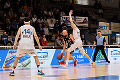 Basketball, Basketball Superliga 2022/23, Platzierungsrunde 5, Oberwart Gunners, Flyers Wels, Derek Hanes (14), Christian von Fintel (27), Florian Koeppel (8)