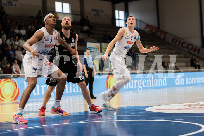 Basketball, Basketball Superliga 2022/23, Platzierungsrunde 5, Oberwart Gunners, Flyers Wels, Rob Howard (5), Christian von Fintel (27), Edi Patekar (9)