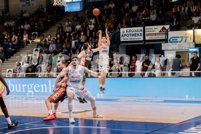 Basketball, Basketball Superliga 2022/23, Viertelfinale Spiel 1, Oberwart Gunners, Klosterneuburg Dukes, Predrag Miletic (8), John Joseph Rauch (11), Jakob Wonisch (17), Brock Gardner (10)