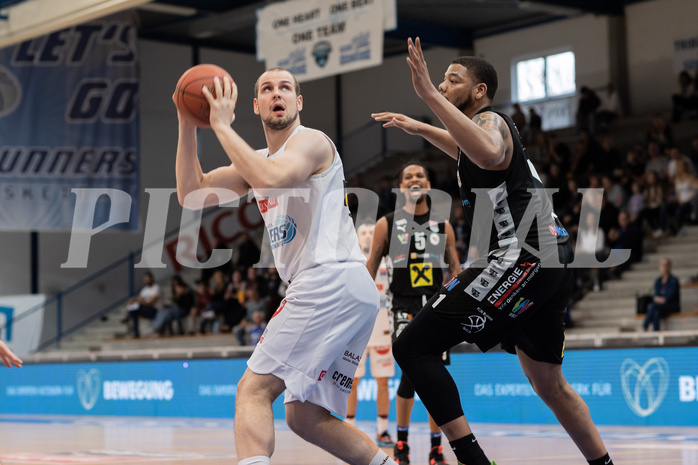 Basketball, Basketball Superliga 2022/23, Platzierungsrunde 5, Oberwart Gunners, Flyers Wels, Renato Poljak (16), Donovan Smith (1)