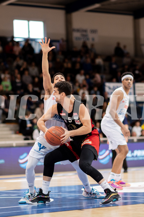 Basketball, Basketball Superliga 2022/23, Platzierungsrunde 3, Oberwart Gunners, BC Vienna, Magdy Aboud-Ahmed(6), Bogic Vujosevic (5)