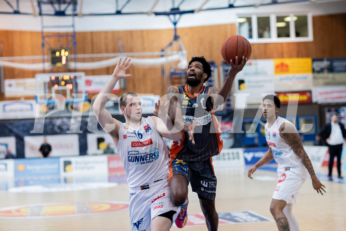 Basketball, Basketball Superliga 2022/23, Viertelfinale Spiel 3, Oberwart Gunners, Klosterneuburg Dukes, Renato Poljak (16), Kevin Bracy-Davis (0), Rob Howard (5)