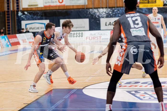 Basketball, Basketball Superliga 2022/23, Platzierungsrunde 10, Oberwart Gunners, Klosterneuburg Dukes, Clemens Leydolf (9), Florian Koeppel (8), Joshua Nurse (13)