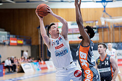 Basketball, Basketball Superliga 2022/23, Viertelfinale Spiel 3, Oberwart Gunners, Klosterneuburg Dukes, Brock Gardner (10), Kevin Bracy-Davis (0)