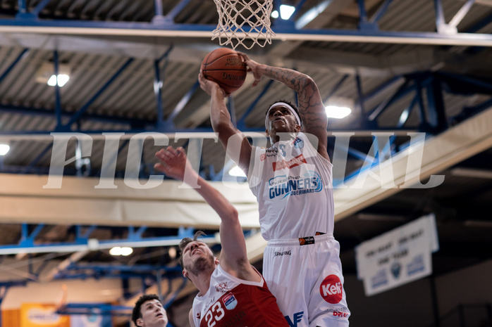 Basketball, Basketball Superliga 2022/23, Grunddurchgang Runde 20 , Oberwart Gunners, Flyers Wels, Emilio Banic (23), Rob Howard (5)