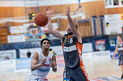 Basketball, Basketball Superliga 2022/23, Viertelfinale Spiel 3, Oberwart Gunners, Klosterneuburg Dukes, Rob Howard (5), Predrag Miletic (8)