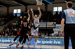 Basketball, Basketball Superliga 2022/23, Platzierungsrunde 3, Oberwart Gunners, BC Vienna, Stefan Savic (13), Jahenns Manigat (21), Renato Poljak (16)