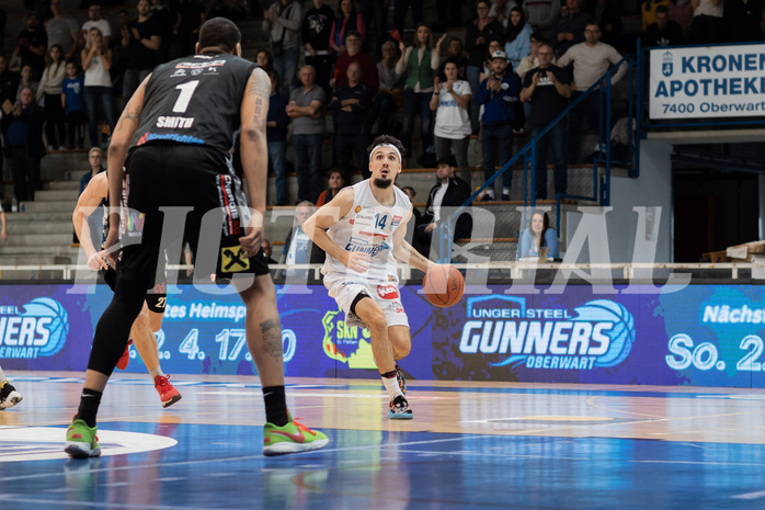 Basketball, Basketball Superliga 2022/23, Platzierungsrunde 5, Oberwart Gunners, Flyers Wels, Donovan Smith (1), Derek Hanes (14)
