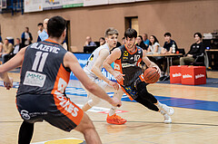 Basketball, Basketball Superliga 2022/23, Viertelfinale Spiel 1, Oberwart Gunners, Klosterneuburg Dukes, Florian Koeppel (8), Lennart Burgemeister (10)
