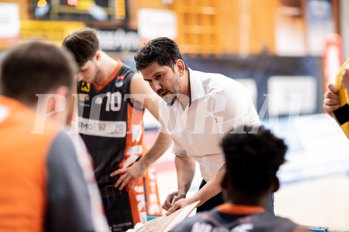 Basketball, Basketball Superliga 2022/23, Platzierungsrunde 10, Oberwart Gunners, Klosterneuburg Dukes, Damit Zeleznik (Coach)