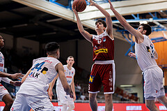Basketball, Basketball Superliga 2022/23, Grunddurchgang Runde 20 , Oberwart Gunners, Flyers Wels, Aleksej Kostic (6), Derek Hanes (14)
