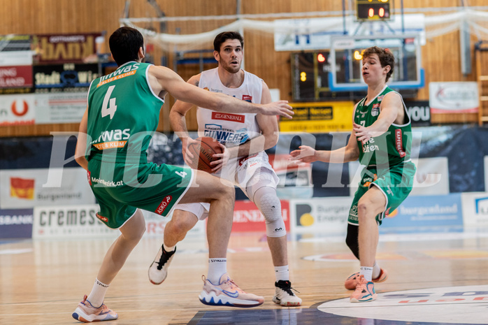 Basketball, Basketball Superliga 2022/23, Grunddurchgang Runde 21 , Oberwart Gunners, Kapfenberg Bulls, Milos Latkovic (4), John Joseph Rauch (11), Miro Zapf (7)