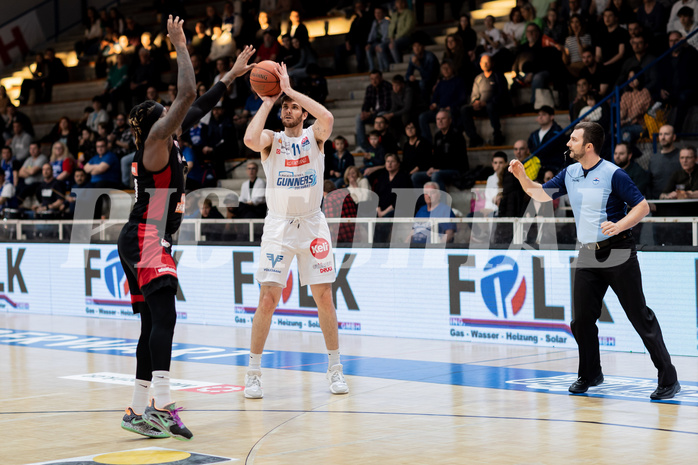 Basketball, Basketball Superliga 2022/23, Platzierungsrunde 3, Oberwart Gunners, BC Vienna, John Joseph Rauch (11), Jahenns Manigat (21)
