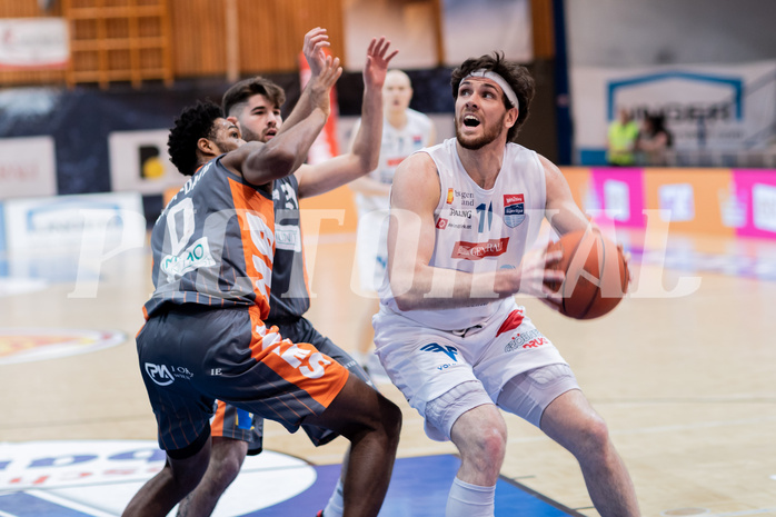 Basketball, Basketball Superliga 2022/23, Viertelfinale Spiel 3, Oberwart Gunners, Klosterneuburg Dukes, Kevin Bracy-Davis (0), John Joseph Rauch (11)