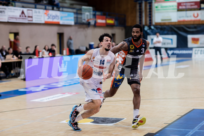 Basketball, Basketball Superliga 2022/23, Viertelfinale Spiel 1, Oberwart Gunners, Klosterneuburg Dukes, Derek Hanes (14), Arnold Fripp (3)