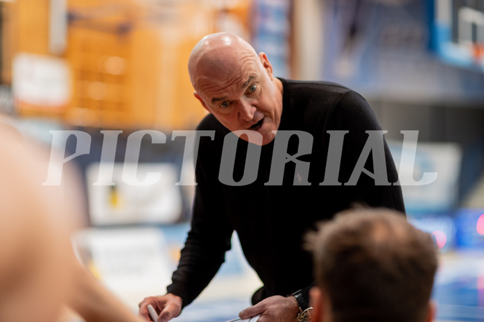 Basketball, Basketball Superliga 2022/23, Platzierungsrunde 3, Oberwart Gunners, BC Vienna, Aramis Naglić (Coach)