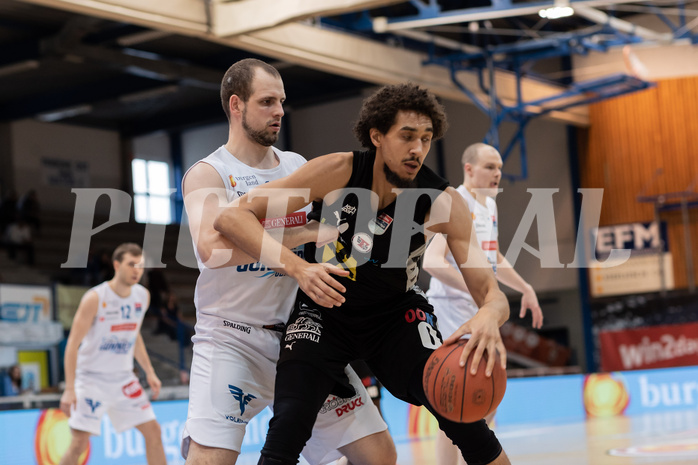 Basketball, Basketball Superliga 2022/23, Platzierungsrunde 5, Oberwart Gunners, Flyers Wels, Renato Poljak (16), Chase Jeter (0)