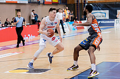 Basketball, Basketball Superliga 2022/23, Viertelfinale Spiel 3, Oberwart Gunners, Klosterneuburg Dukes, Brock Gardner (10), Arnold Fripp (3)