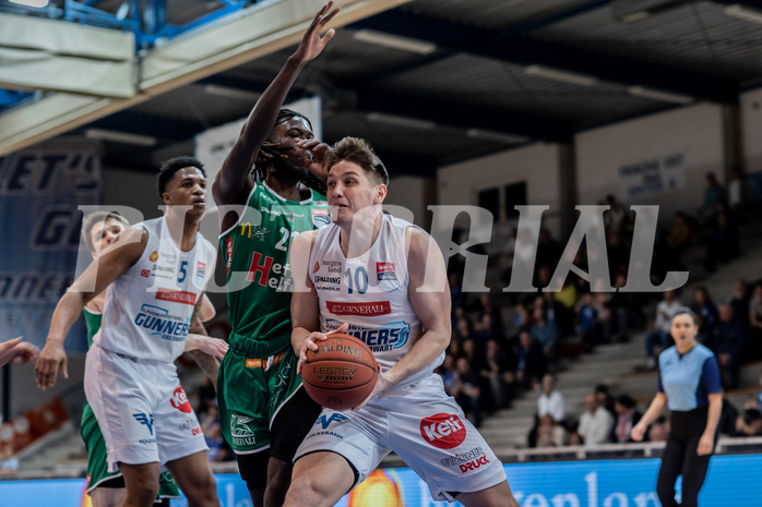 Basketball, Basketball Superliga 2022/23, Grunddurchgang Runde 21 , Oberwart Gunners, Kapfenberg Bulls, Rob Howard (5), Lesley Varner (21), Brock Gardner (10)