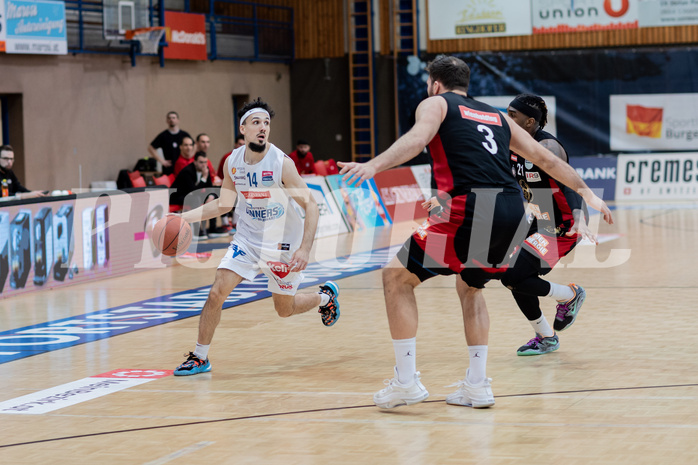 Basketball, Basketball Superliga 2022/23, Platzierungsrunde 3, Oberwart Gunners, BC Vienna, Derek Hanes (14), Jozo Rados (3)