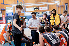 Basketball, Basketball Superliga 2022/23, Viertelfinale Spiel 3, Oberwart Gunners, Klosterneuburg Dukes, Damit Zeleznik (Coach)