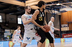 Basketball, Basketball Superliga 2022/23, Platzierungsrunde 5, Oberwart Gunners, Flyers Wels, Renato Poljak (16), Chase Jeter (0)